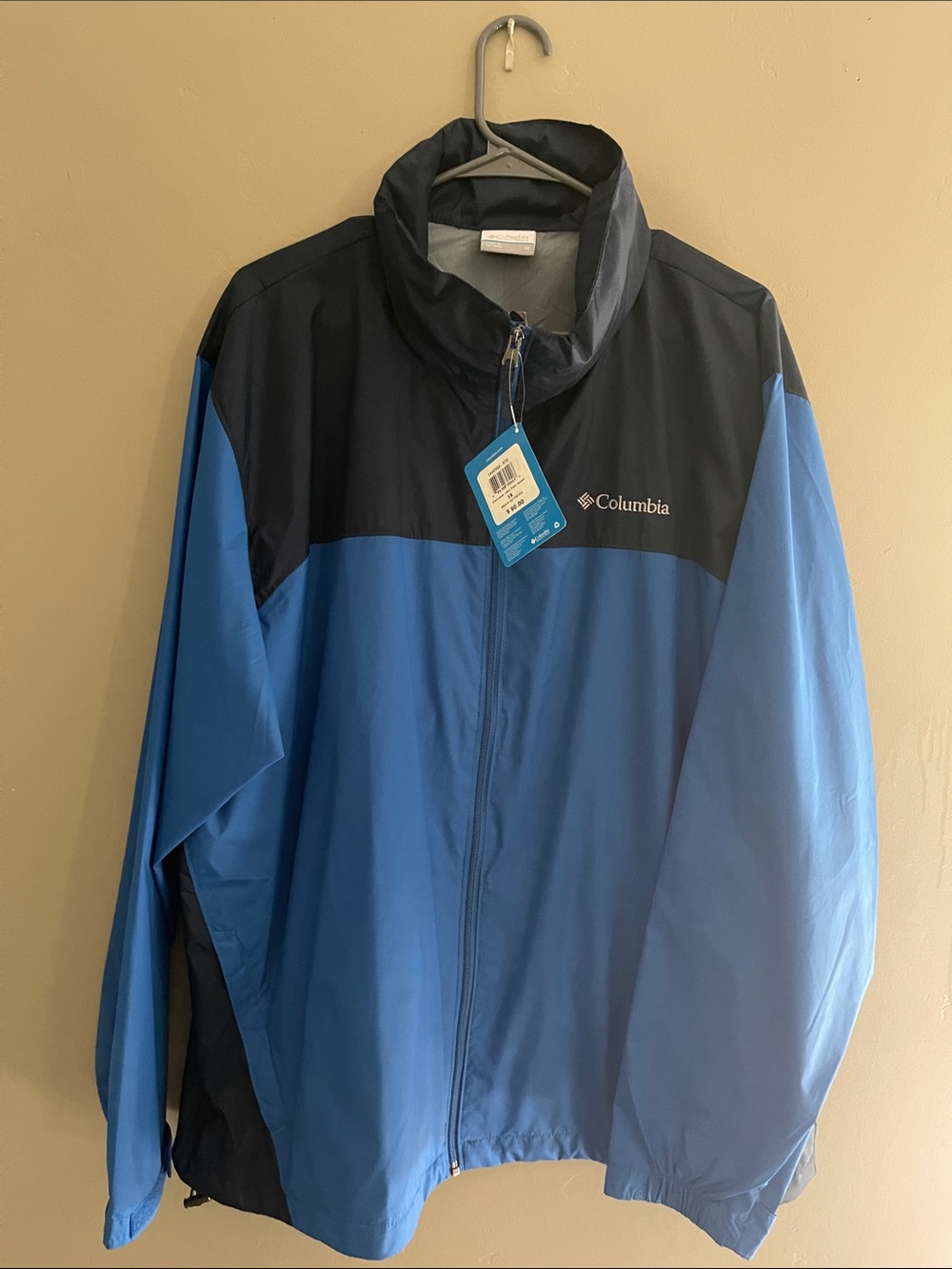 Columbia Blue and Black Men's Windbreaker Jacket